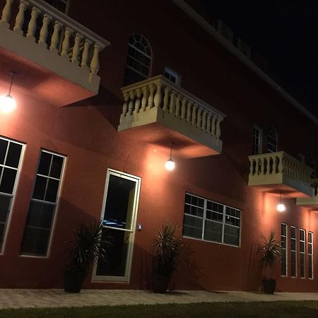 Montecristo Inn Piarco Exterior photo