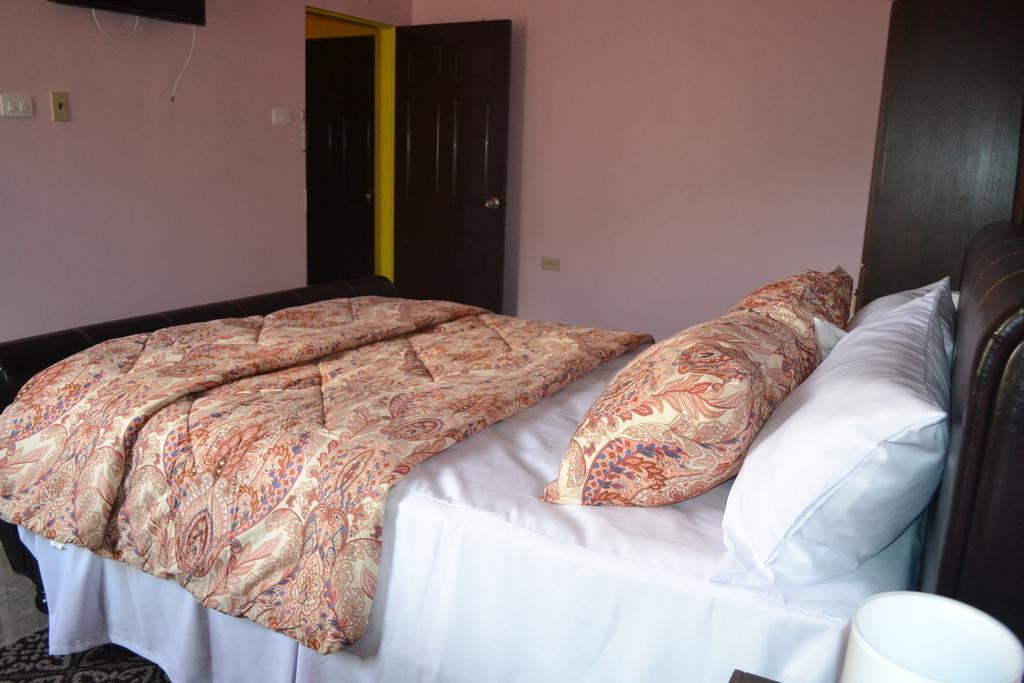 Montecristo Inn Piarco Exterior photo